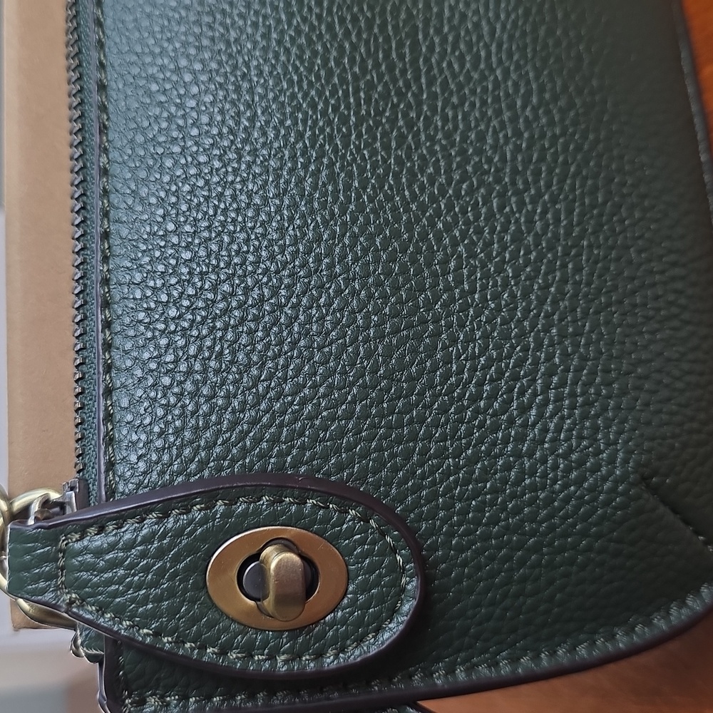 NEW, Joy Susan Hunter Green Turnlock Clutch Convertible Crossbody Bag - Picture 9 of 16